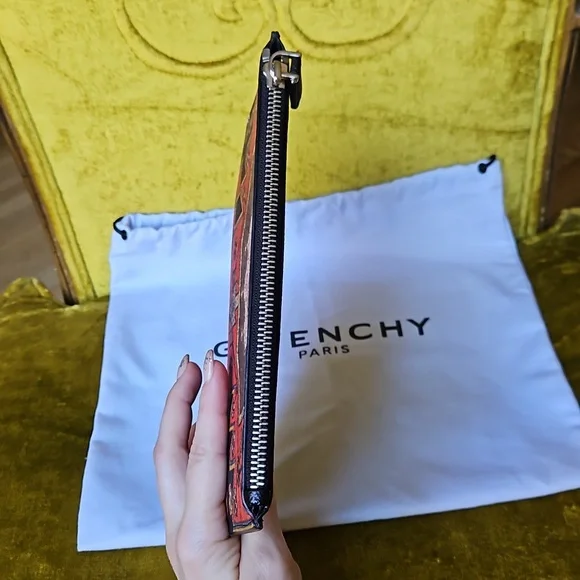 GIVENCHY Large Persian Print Pouch - Picture 5 of 8